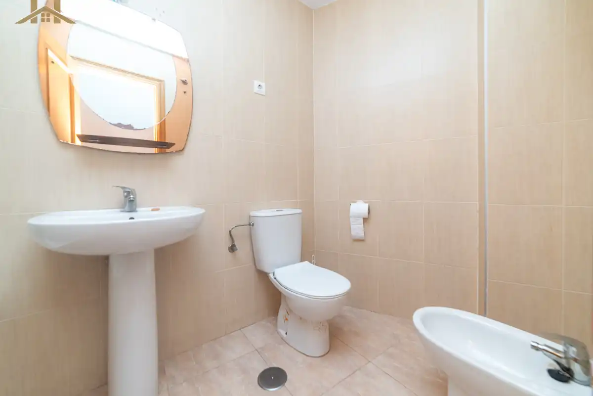Bathroom of Flat for sale in La Adrada   with Heating and Balcony