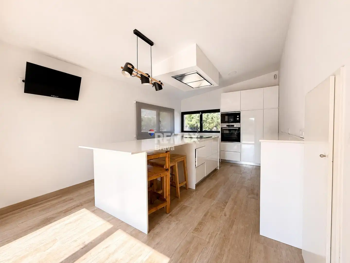 Cocina de Finca rústica en venta en Roses con Aire acondicionado, Calefacción y Jardín privado