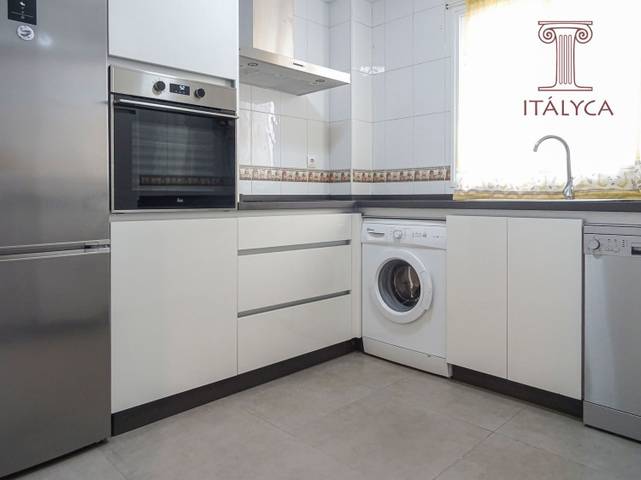 Piso en Alquiler en Carretera de Carmona, 40 en San Carlos - San José