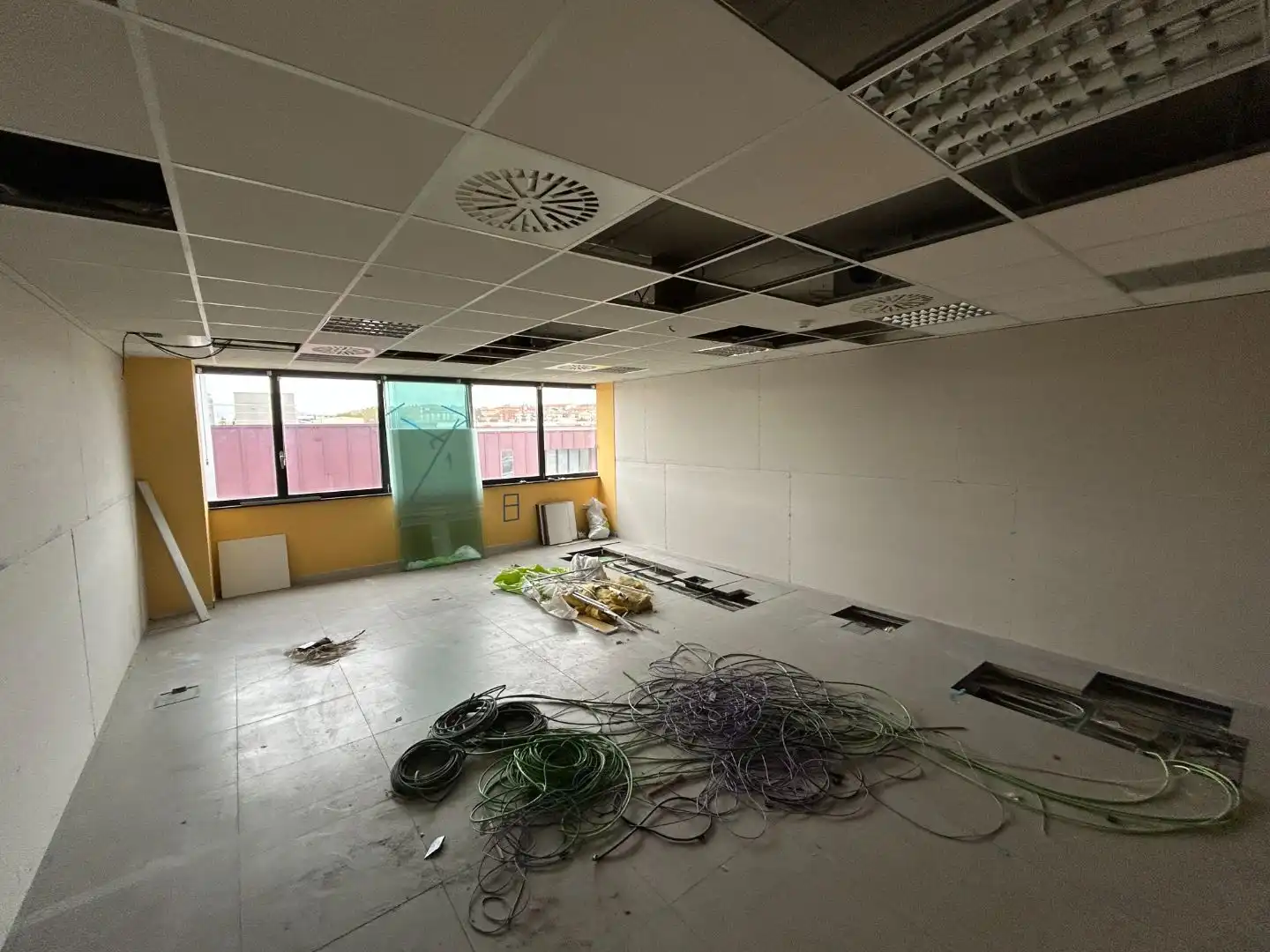 Office for rent in Orkoien  with Air Conditioner and Alarm