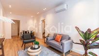 Living room of Flat for sale in  Barcelona Capital  with Air Conditioner, Heating and Terrace