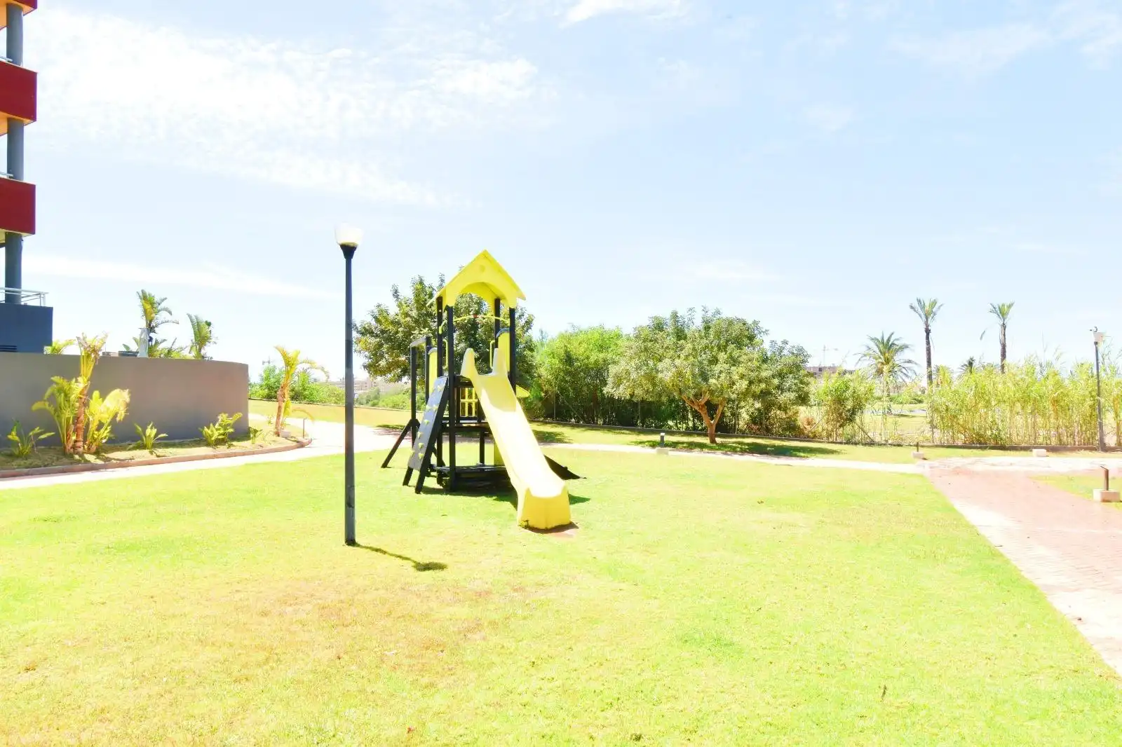 Jardí de Pis en venda en El Ejido amb Aire condicionat, Terrassa i Moblat