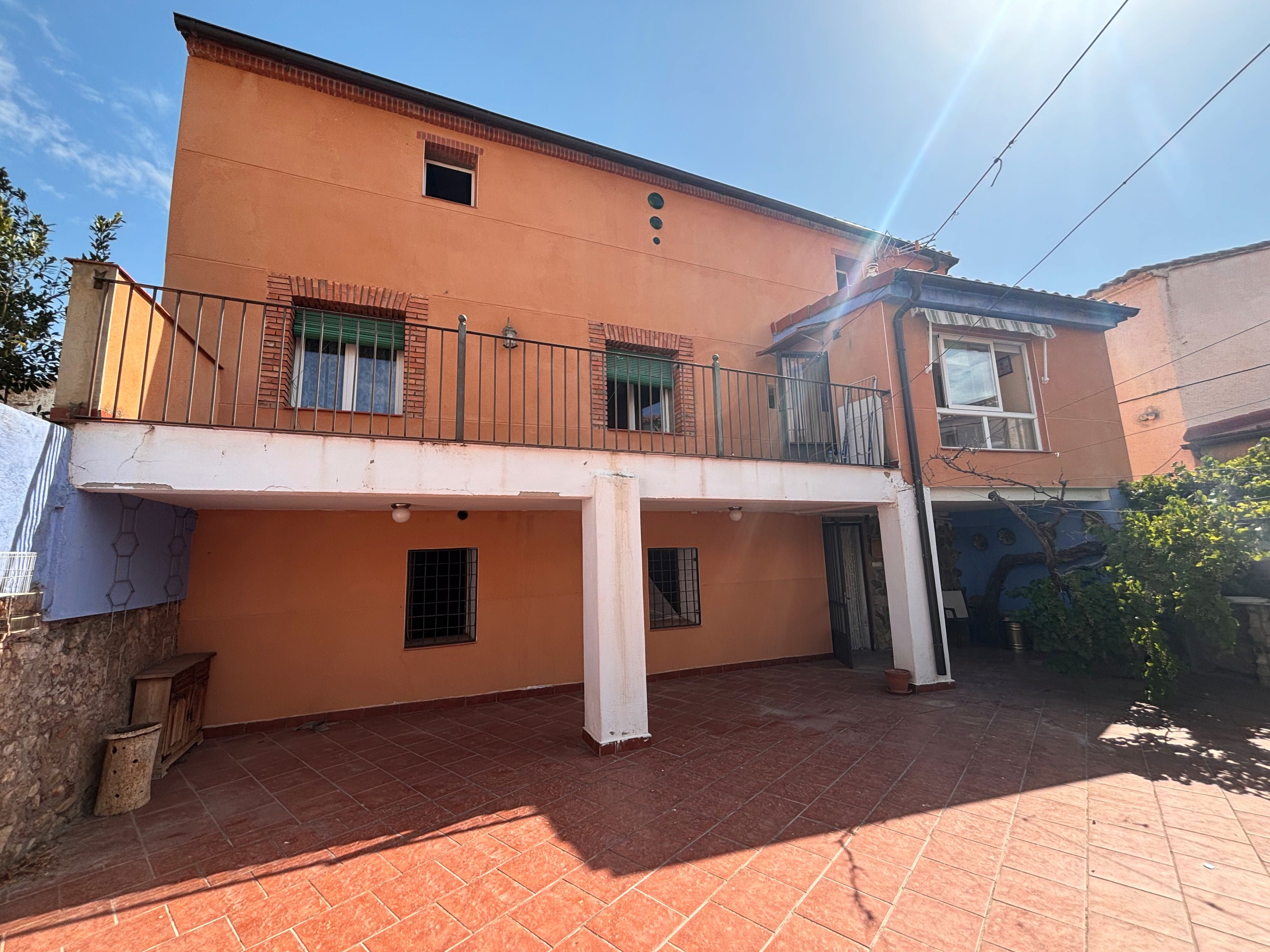 Exterior view of House or chalet for sale in La Almunia de Doña Godina   with Heating, Terrace and Storage room