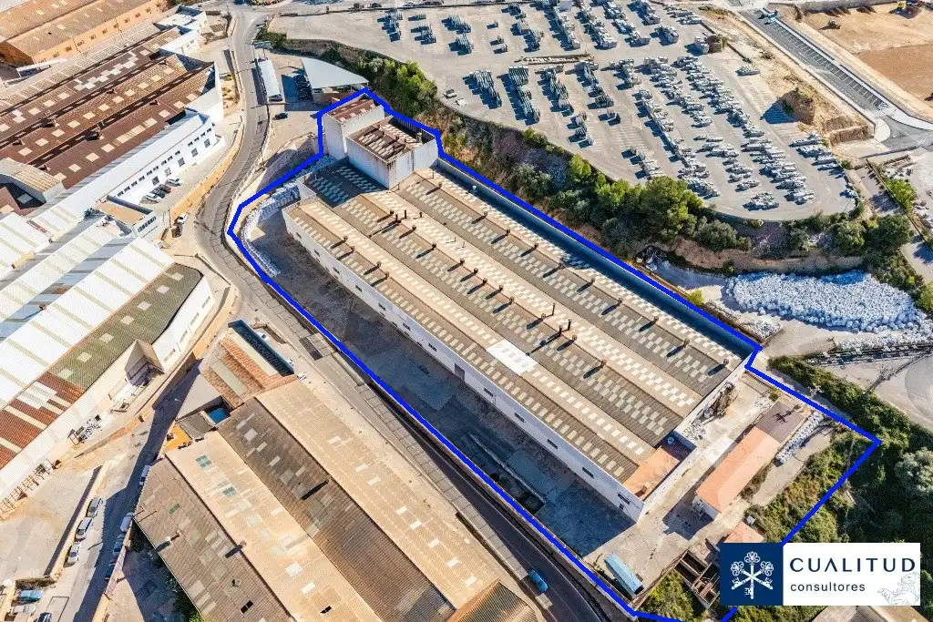 Außenansicht von Fabrikhallen zur Miete in L'Alcora
