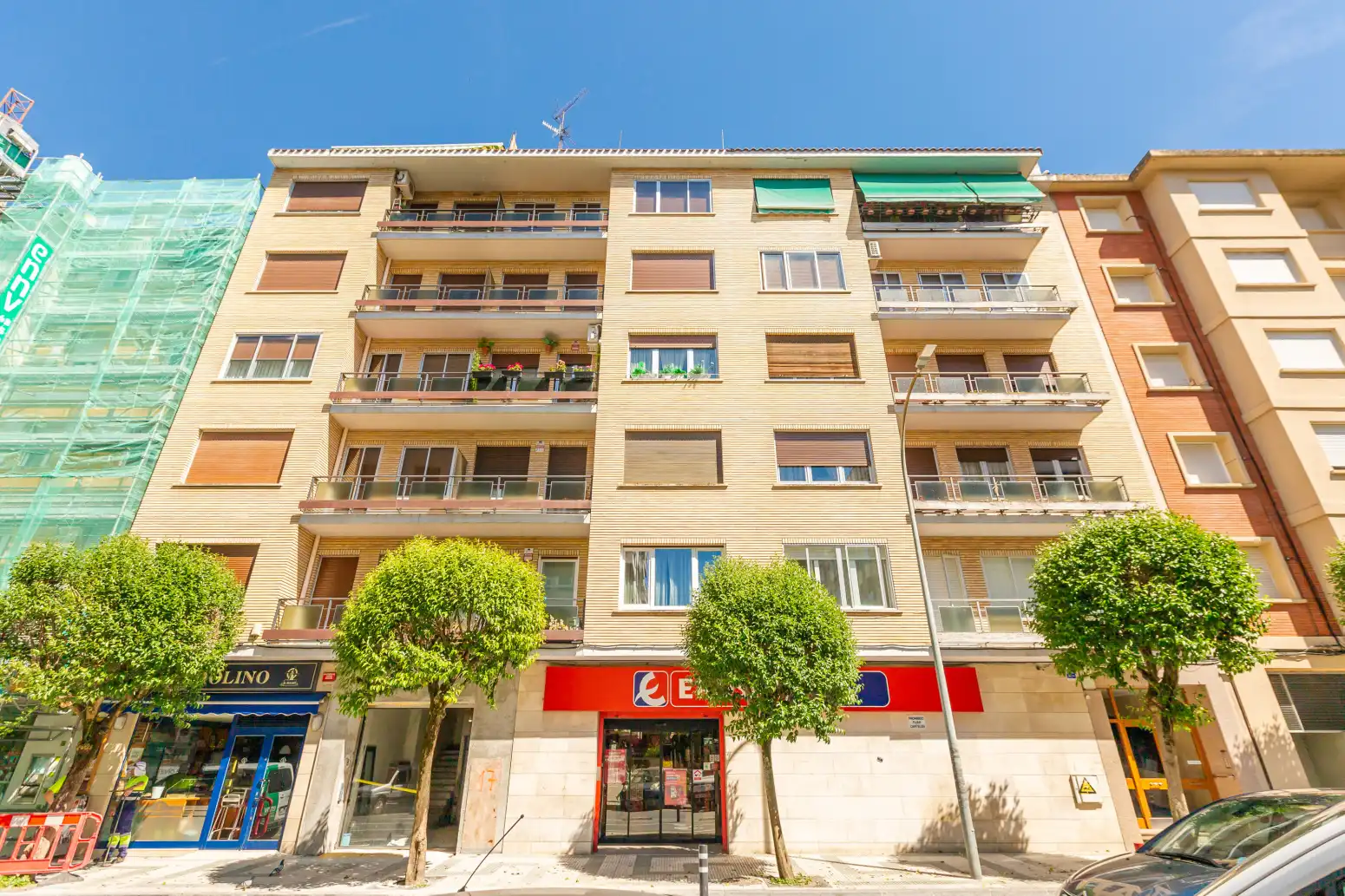 Vista exterior de Ático en venta en  Pamplona / Iruña con Parquet, Terraza y Balcón