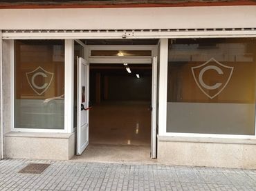 Locale commerciale in affitto a Emilio Martínez Sánchez