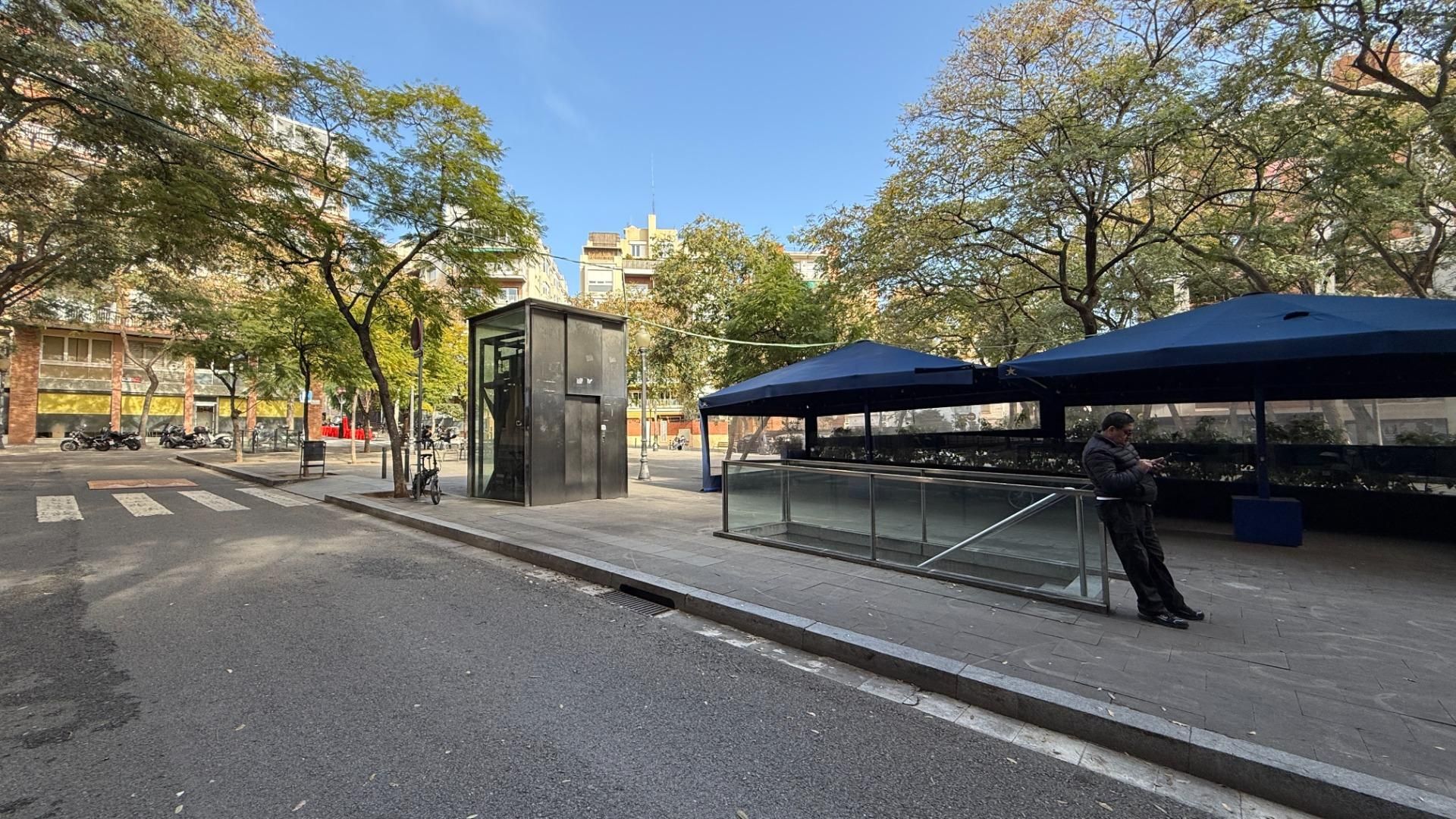 Exterior view of Garage for sale in  Barcelona Capital