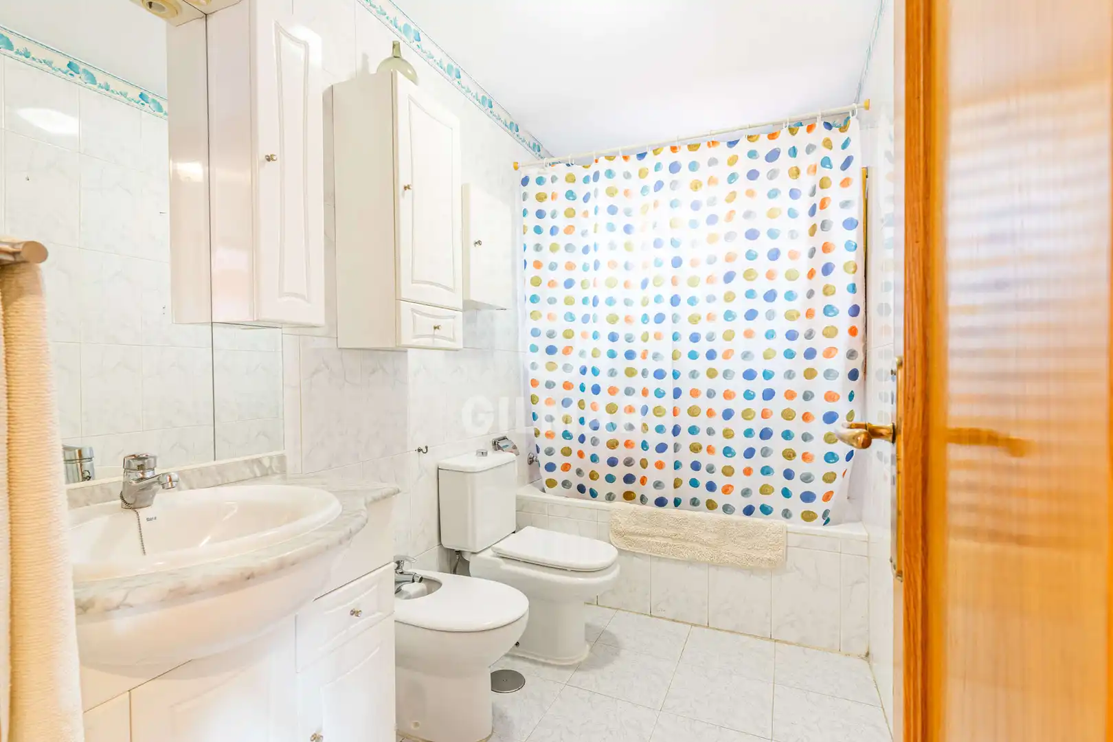 Badezimmer von Wohnung zum Verkauf in Madrid mit Heizung und Balkon
