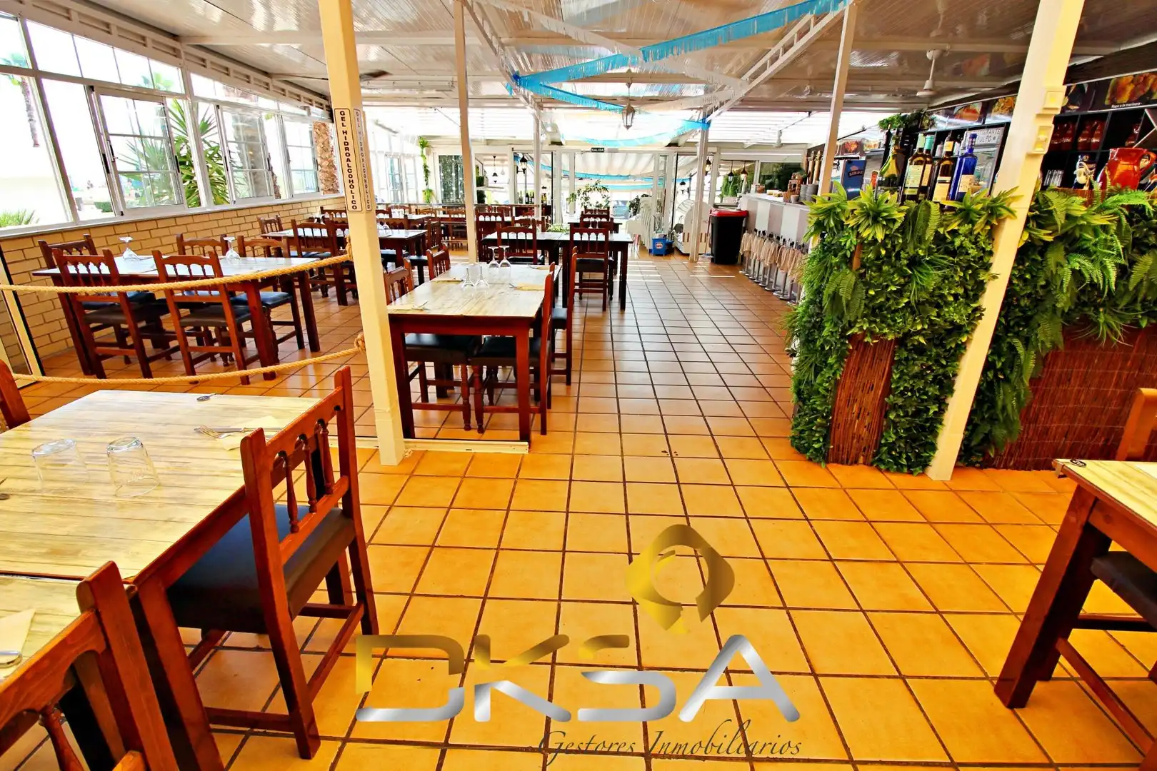 Local de alquiler en Peñíscola / Peníscola con Aire acondicionado, Terraza y Amueblado