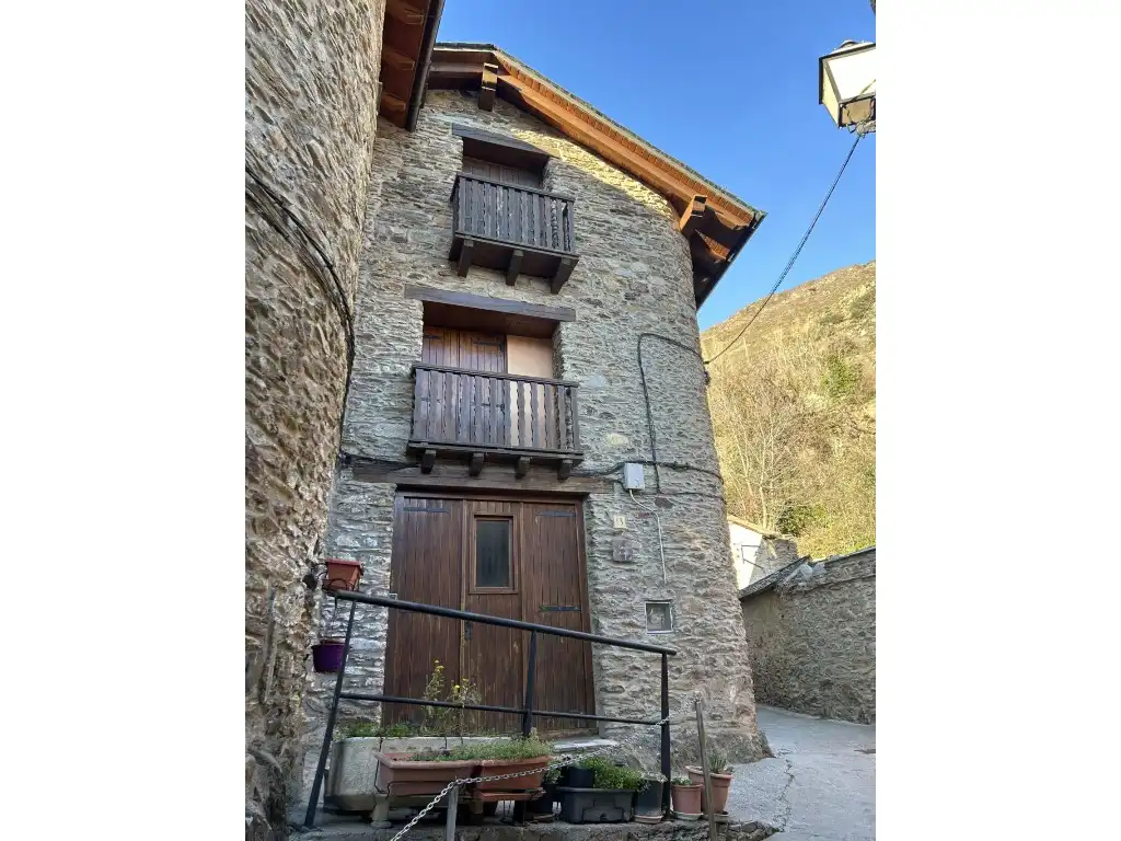 Vista exterior de Casa o xalet en venda en Esterri d'Àneu