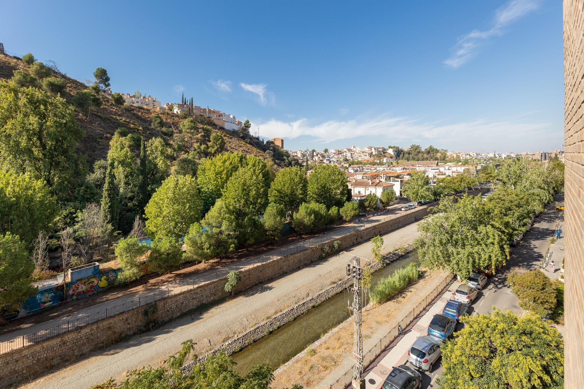 Exterior view of Flat for sale in  Granada Capital  with Air Conditioner and Terrace
