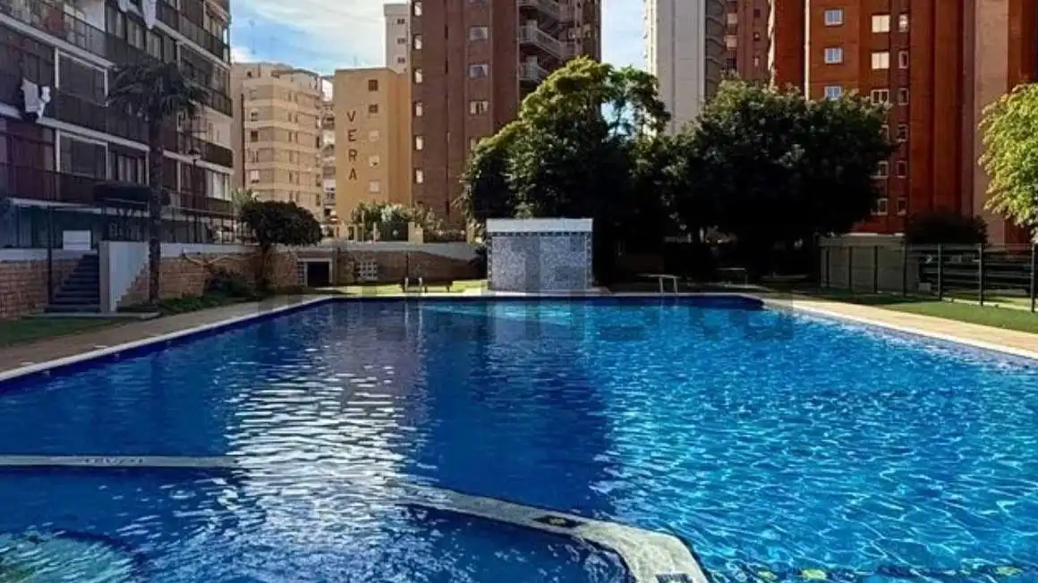 Schwimmbecken von Maisonette zum Verkauf in Benidorm mit Privatgarten, Terrasse und Möbliert