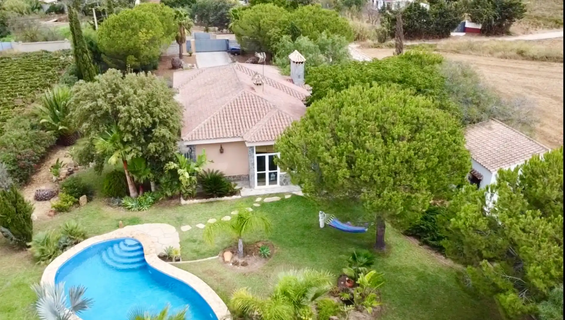 Vista exterior de Casa o xalet en venda en Puerto Real amb Calefacció, Jardí privat i Terrassa