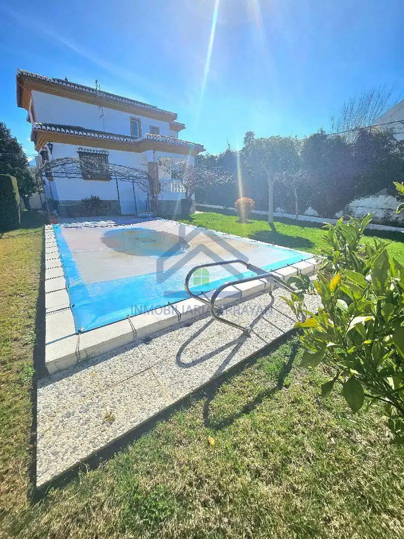 Piscina de Casa o chalet en venta en Ogíjares con Aire acondicionado, Calefacción y Jardín privado
