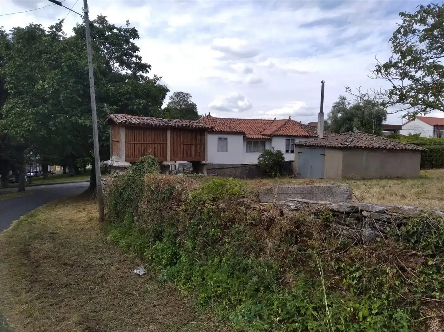 Country homes for sale in Agolada