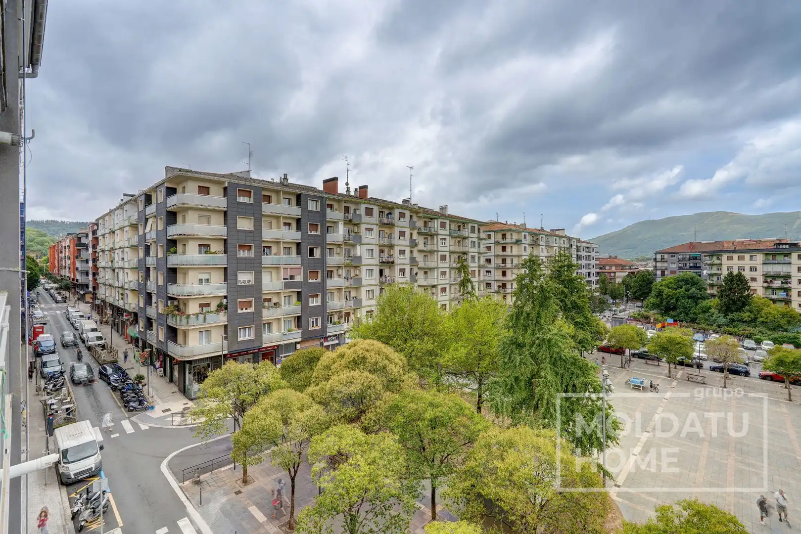 Vista exterior de Piso en venta en Irun  con Calefacción y Trastero