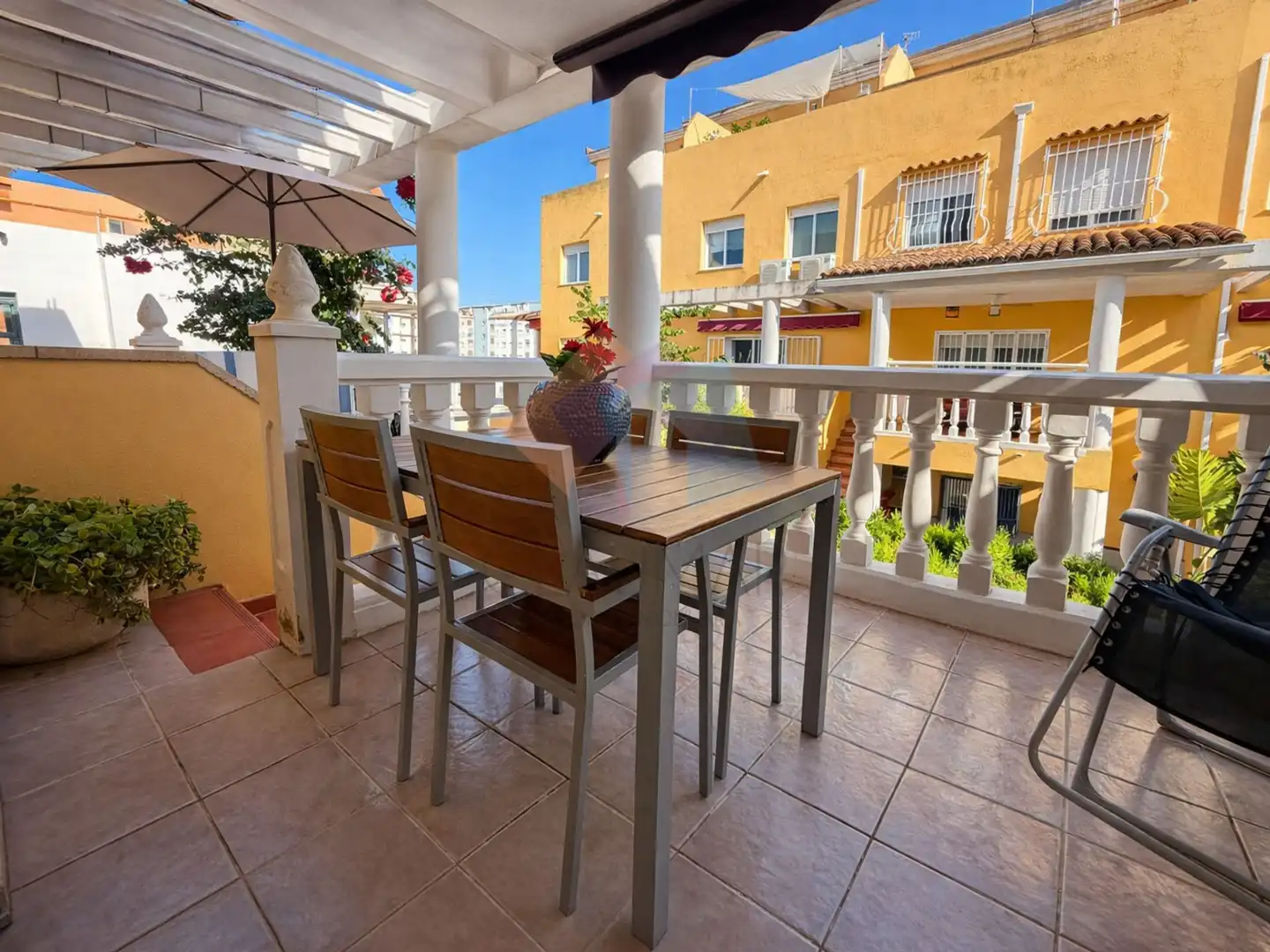 Maison mitoyenne avec piscine à vendre à Daimús