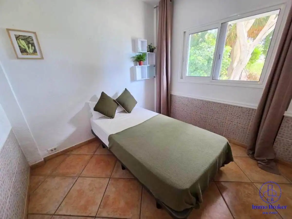 Dormitori de Finca rústica en venda en Guía de Isora amb Aire condicionat, Jardí privat i Traster
