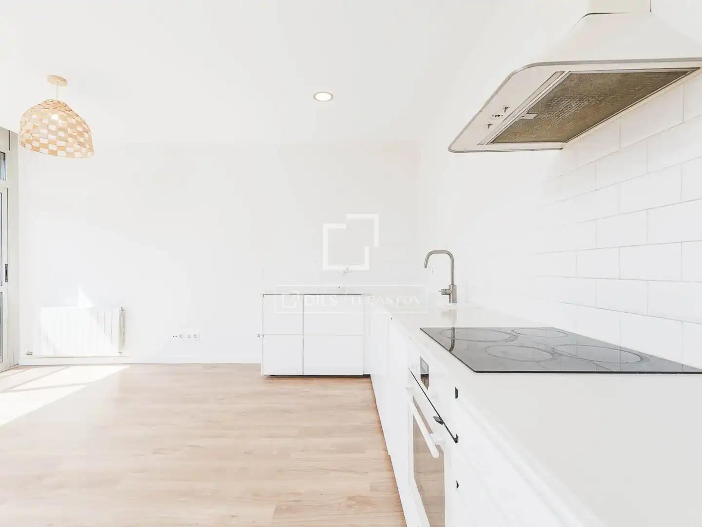 Cocina de Piso en venta en Barcelona con Aire acondicionado