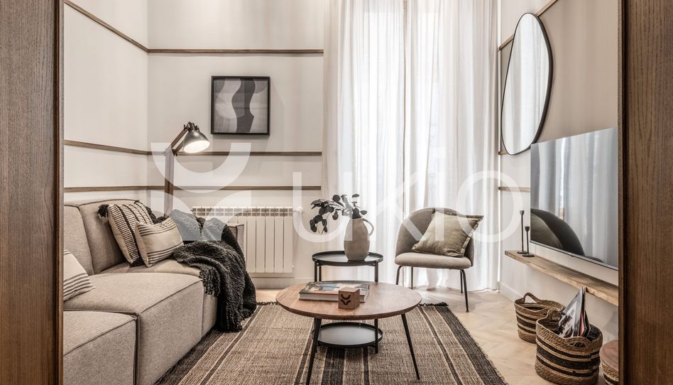 Apartamento de alquiler en Calle de San Andrés, Universidad - Malasaña - Imagen 3