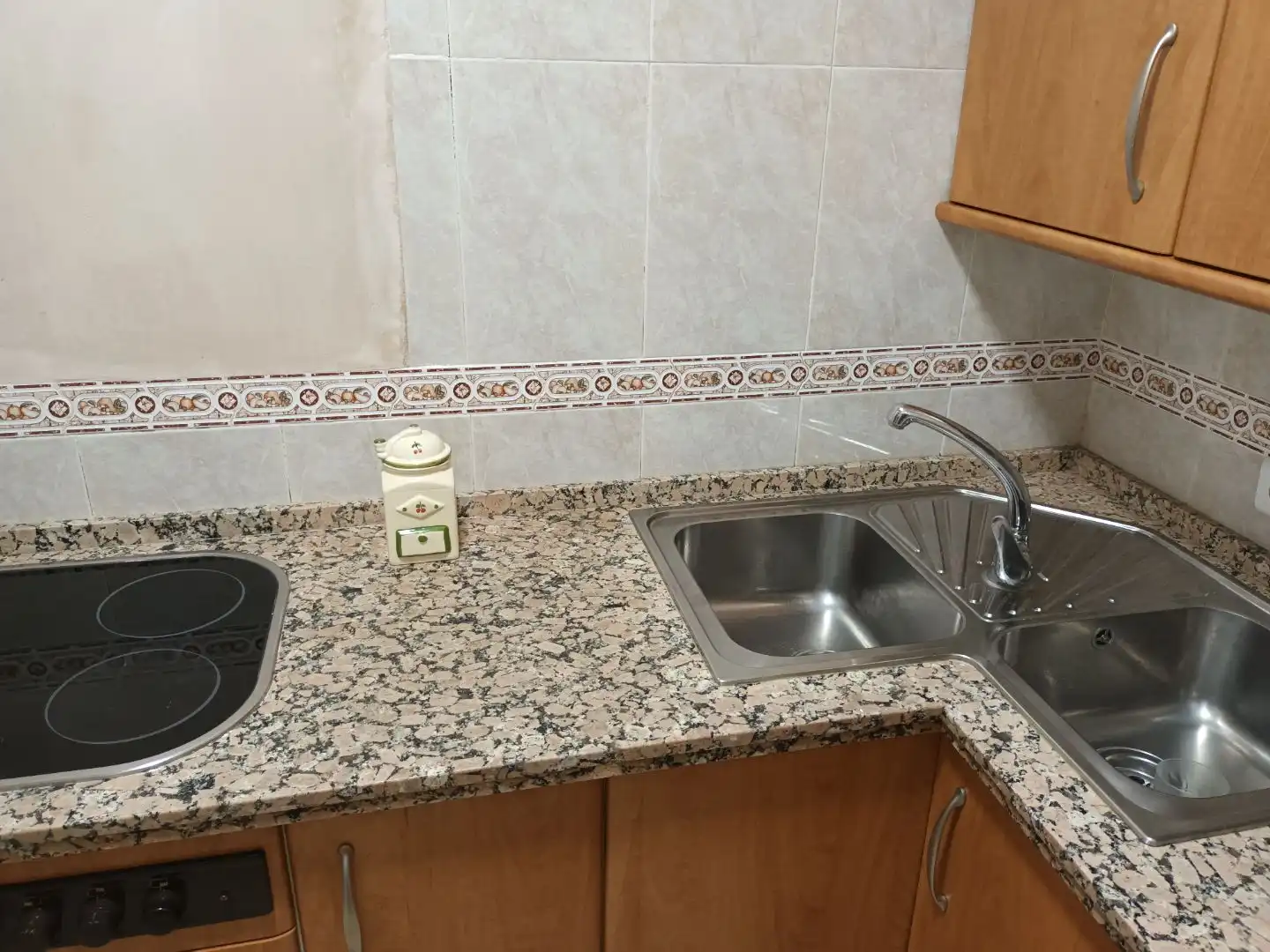 Kitchen of Houses for sale in Utrera  with Air Conditioner, Terrace and Balcony