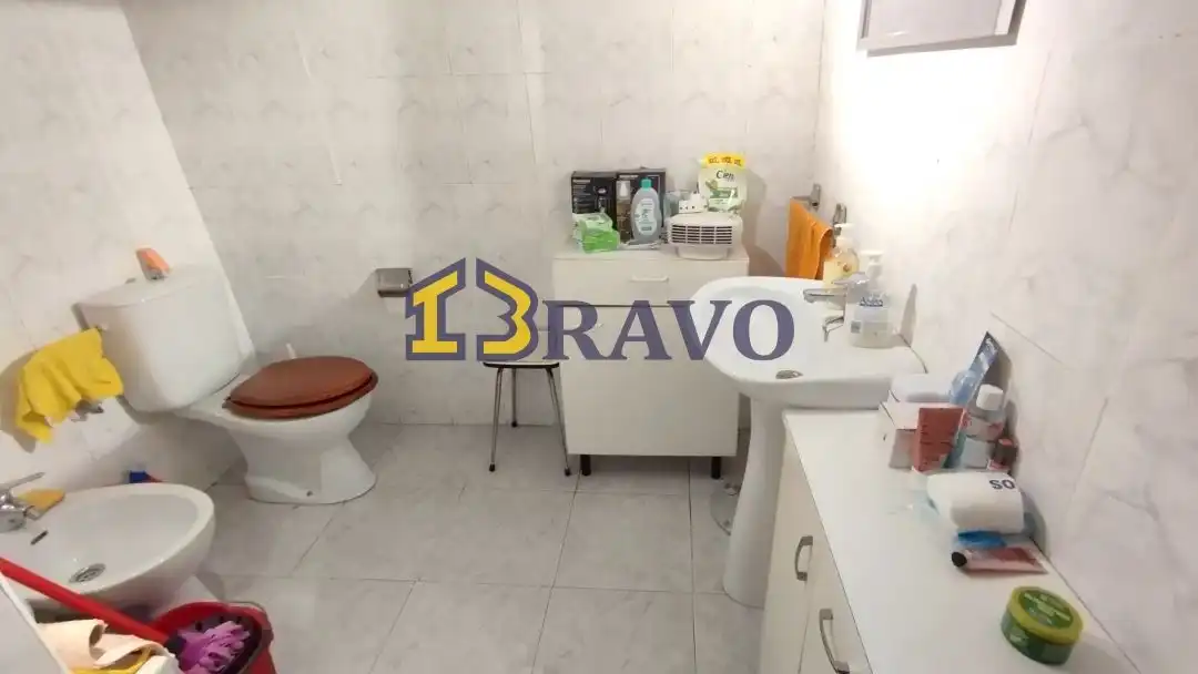 Bany de Casa o xalet en venda en Valle de Losa amb Jardí privat i Terrassa