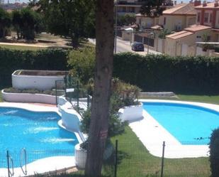 Piscina de Apartament de lloguer en El Puerto de Santa María amb Aire condicionat i Terrassa