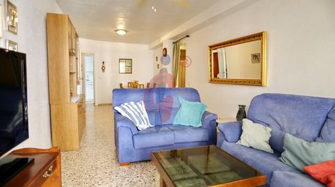 Foto 3 de Piso en venta en Avenida Cervantes, 41, Pueblo, Guardamar del Segura