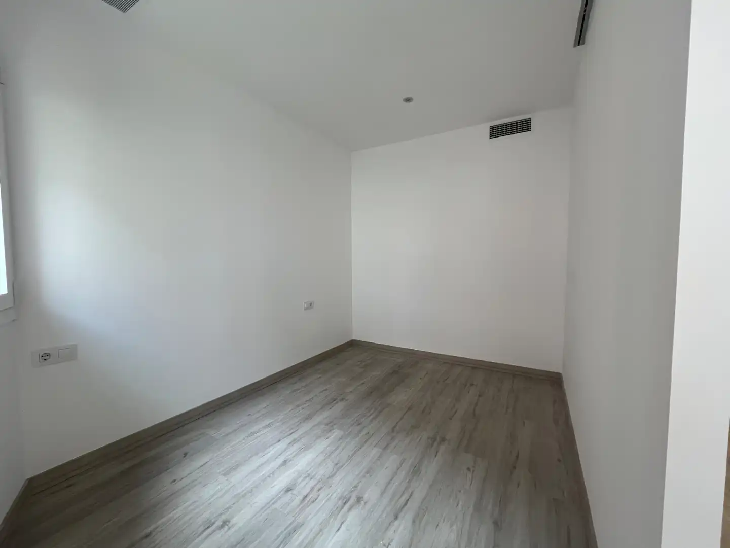 Flat for rent in Sant Boi de Llobregat  with Air Conditioner, Heating and Parquet flooring