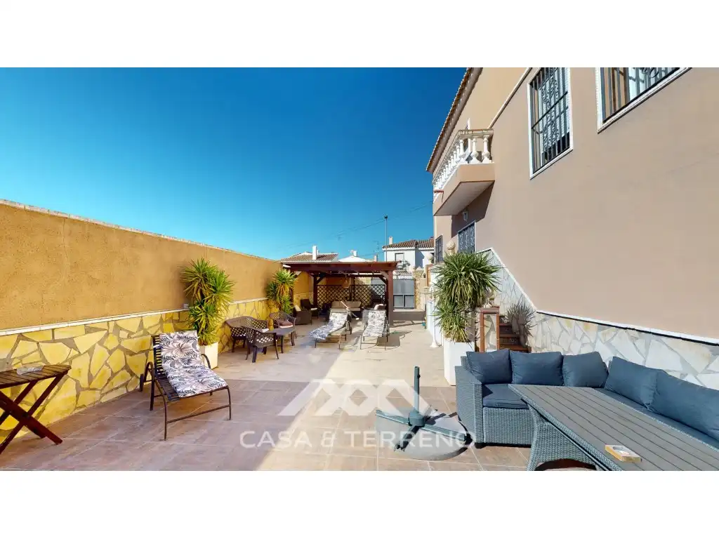 Terrassa de Casa o xalet en venda en Vélez-Málaga amb Aire condicionat, Jardí privat i Terrassa