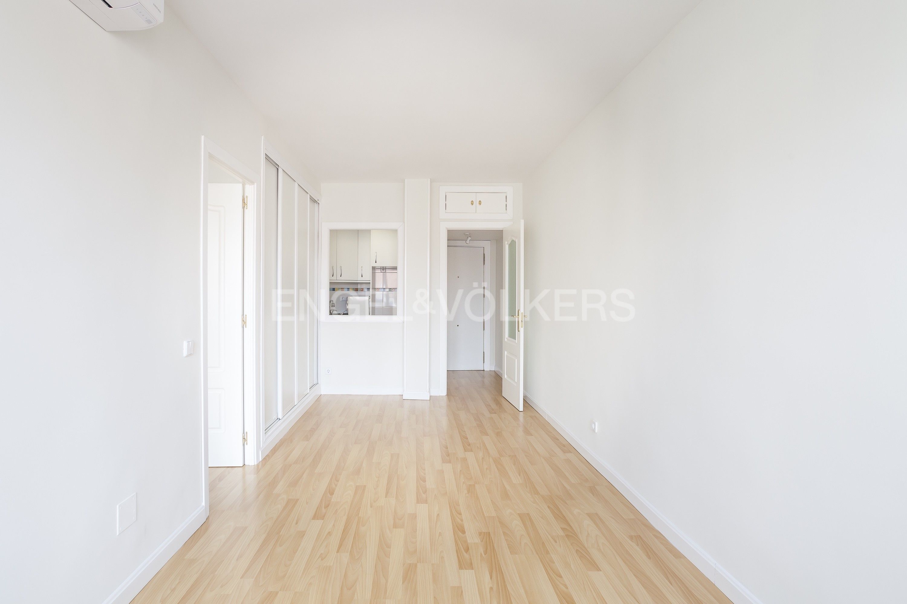 Habitación de Apartamento de alquiler en  Madrid Capital con Aire acondicionado, Calefacción y Parquet