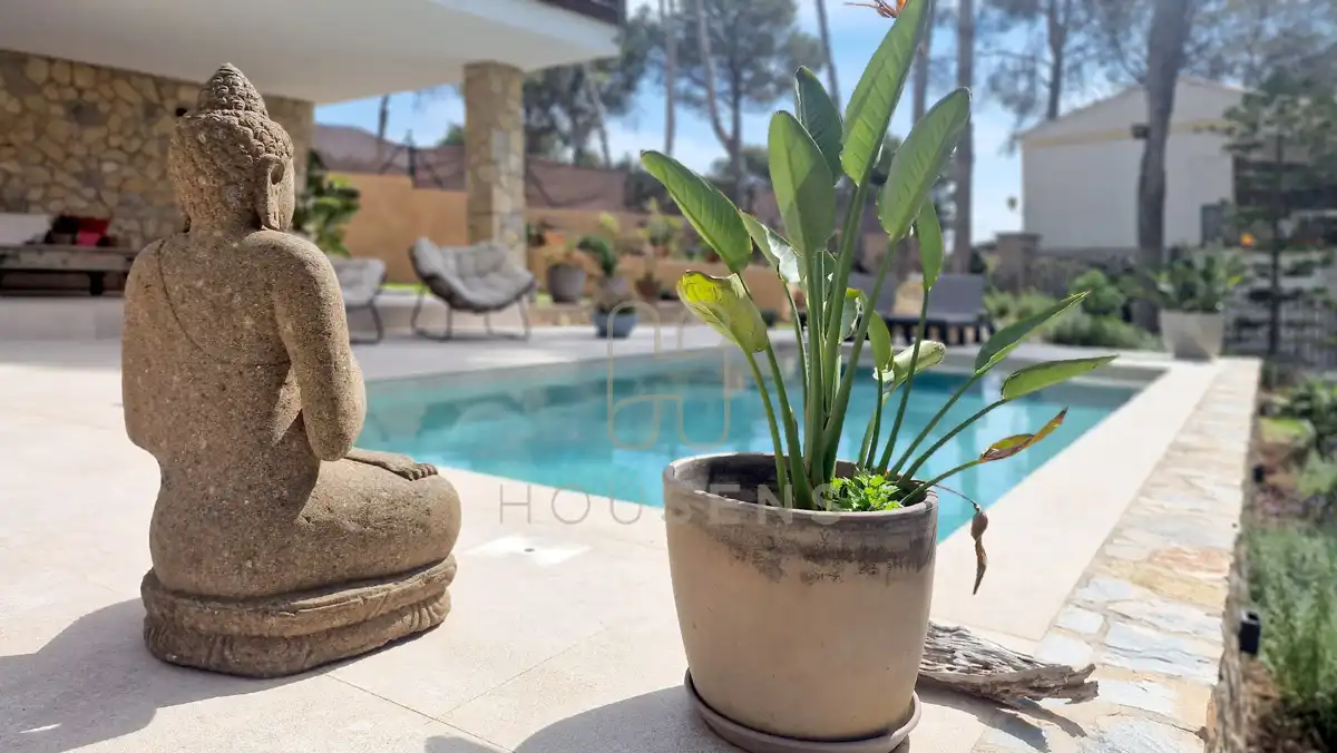 Swimming pool of Houses for sale in Calvià  with Air Conditioner, Heating and Private garden