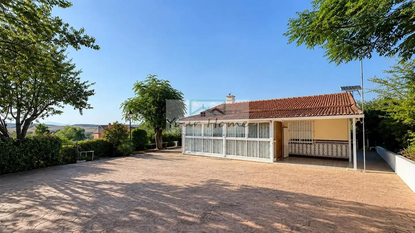Außenansicht von Haus oder Chalet zum Verkauf in Valdeavero mit Klimaanlage, Heizung und Privatgarten