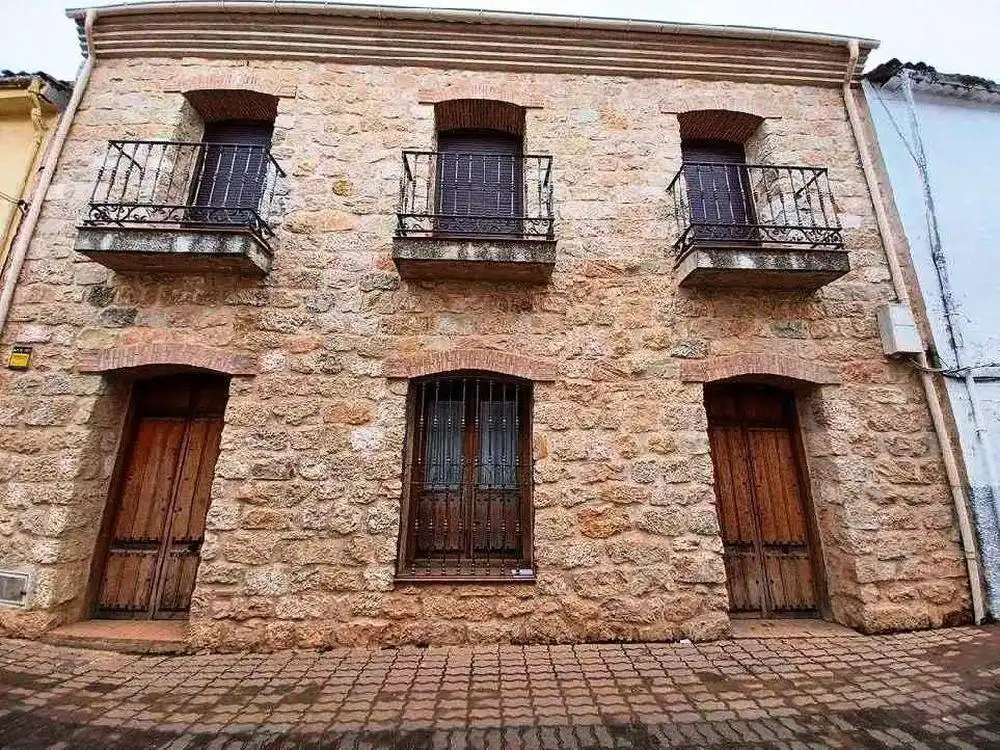 Vista exterior de Edificio en venta en Sorihuela del Guadalimar