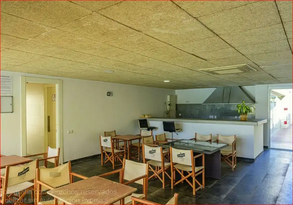 Terrasse von Wohnung zum Verkauf in Manilva mit Klimaanlage, Heizung und Privatgarten