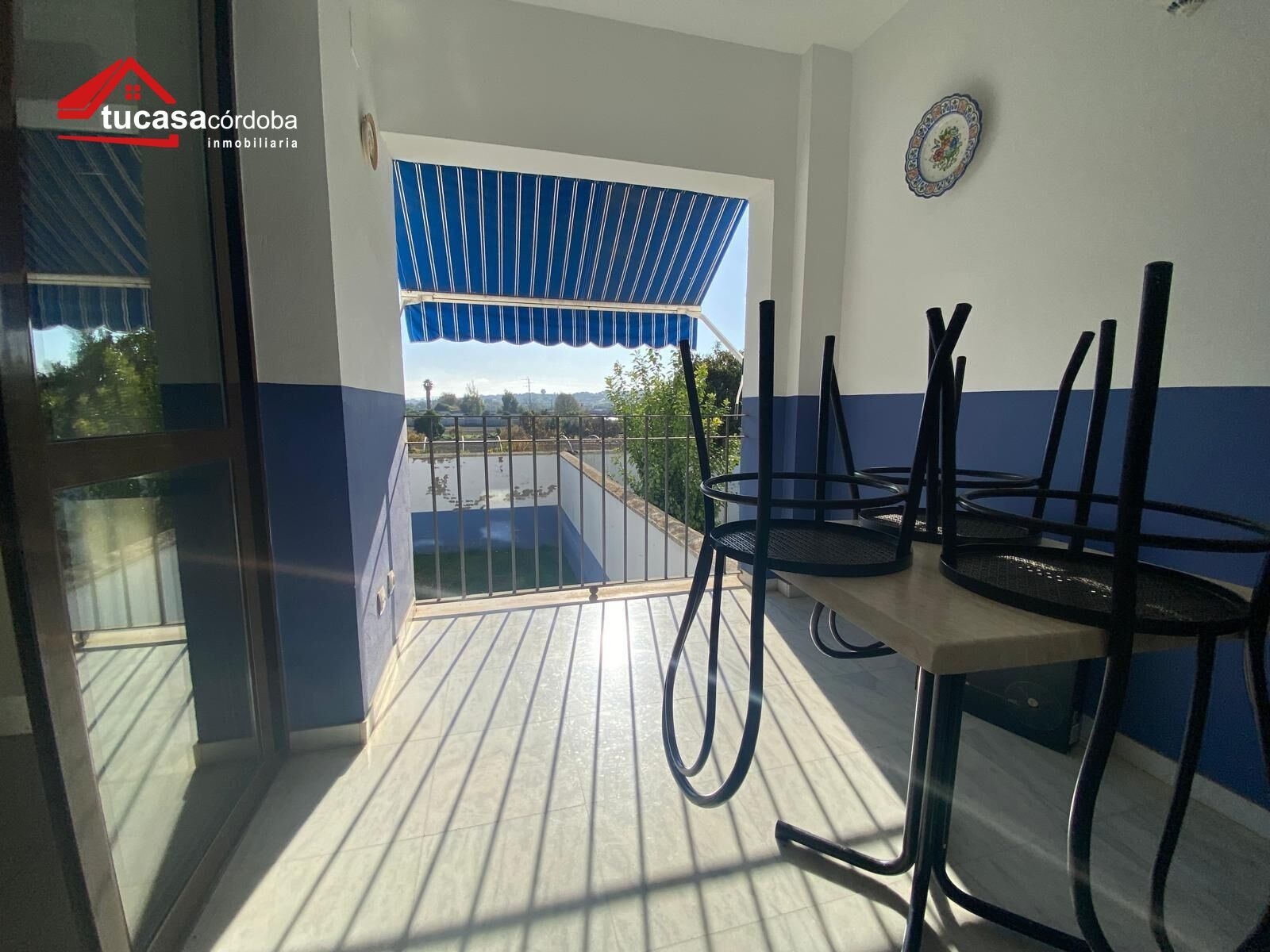 Vista exterior de Casa adosada en venta en  Córdoba Capital con Aire acondicionado, Terraza y Balcón