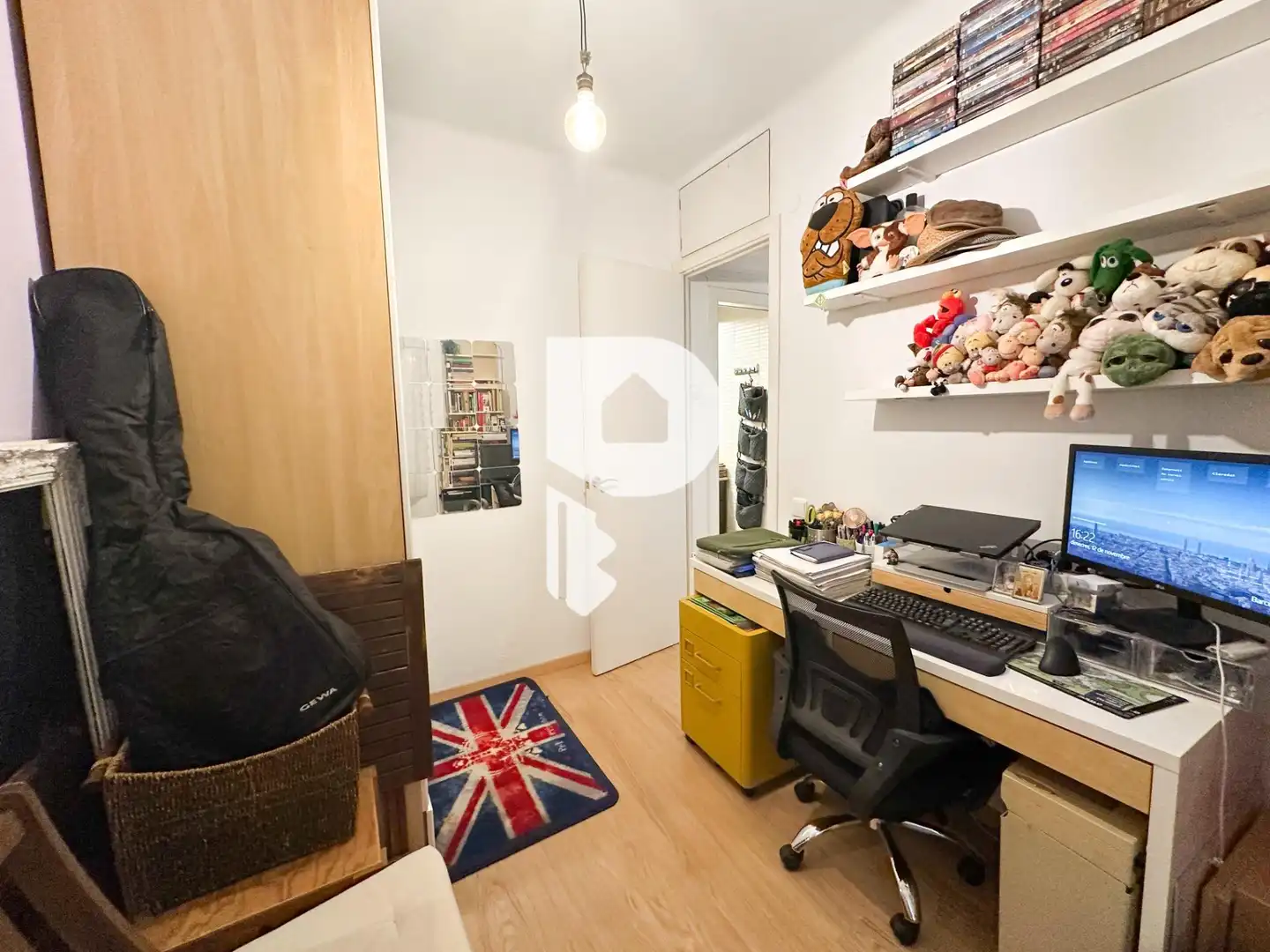 Bedroom of Flat for sale in Cornellà de Llobregat  with Air Conditioner, Heating and Parquet flooring