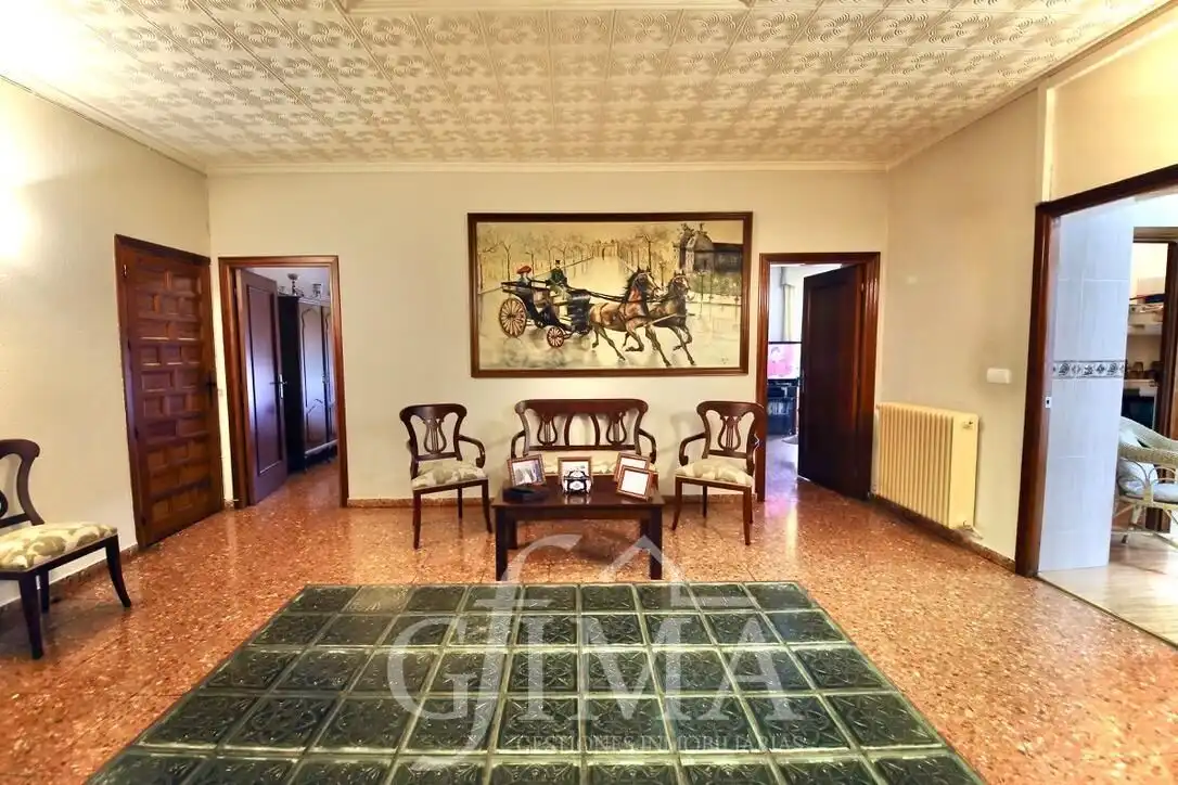 Casa con terraza en venta en Tomelloso, imagen 2