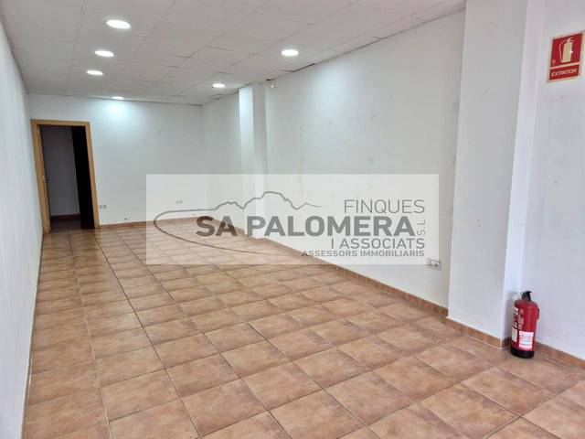 Local comercial en Alquiler en Els Pins