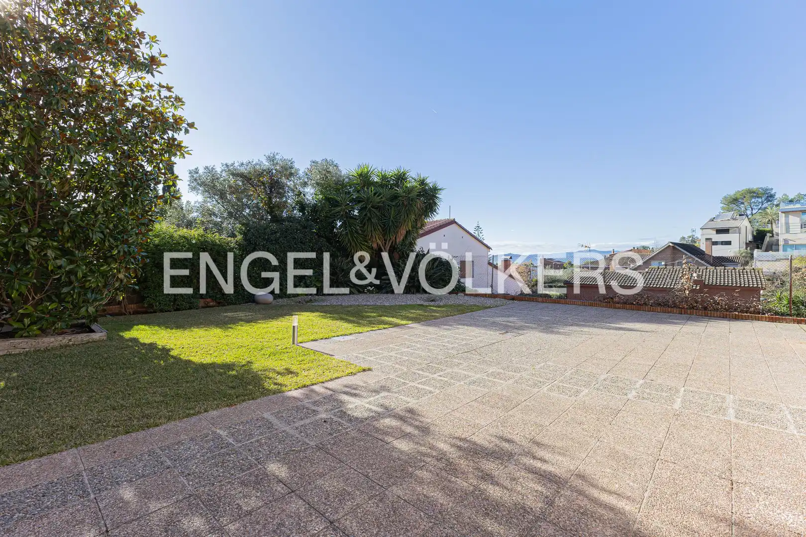 Vista exterior de Casa o chalet en venta en Sant Just Desvern con Aire acondicionado, Calefacción y Jardín privado