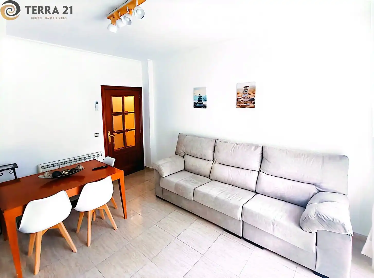Wohnzimmer von Wohnung zur untervermieten in Jaén mit Klimaanlage, Heizung und Balkon