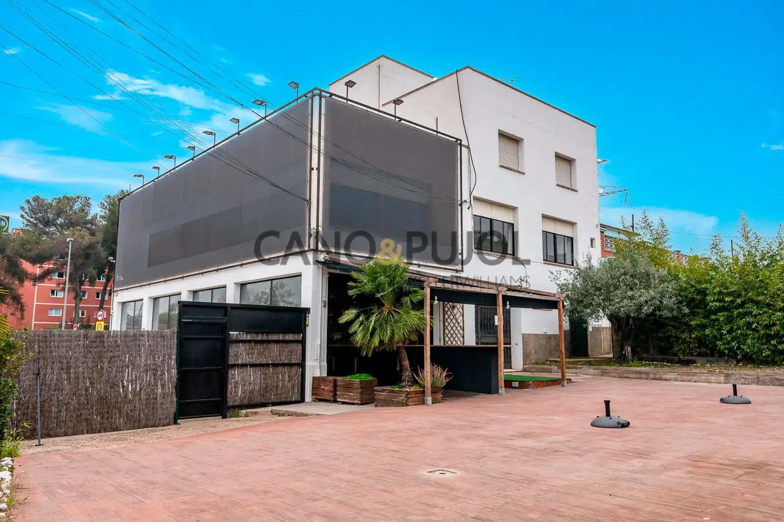 Exterior view of Buildings for sale in Rubí