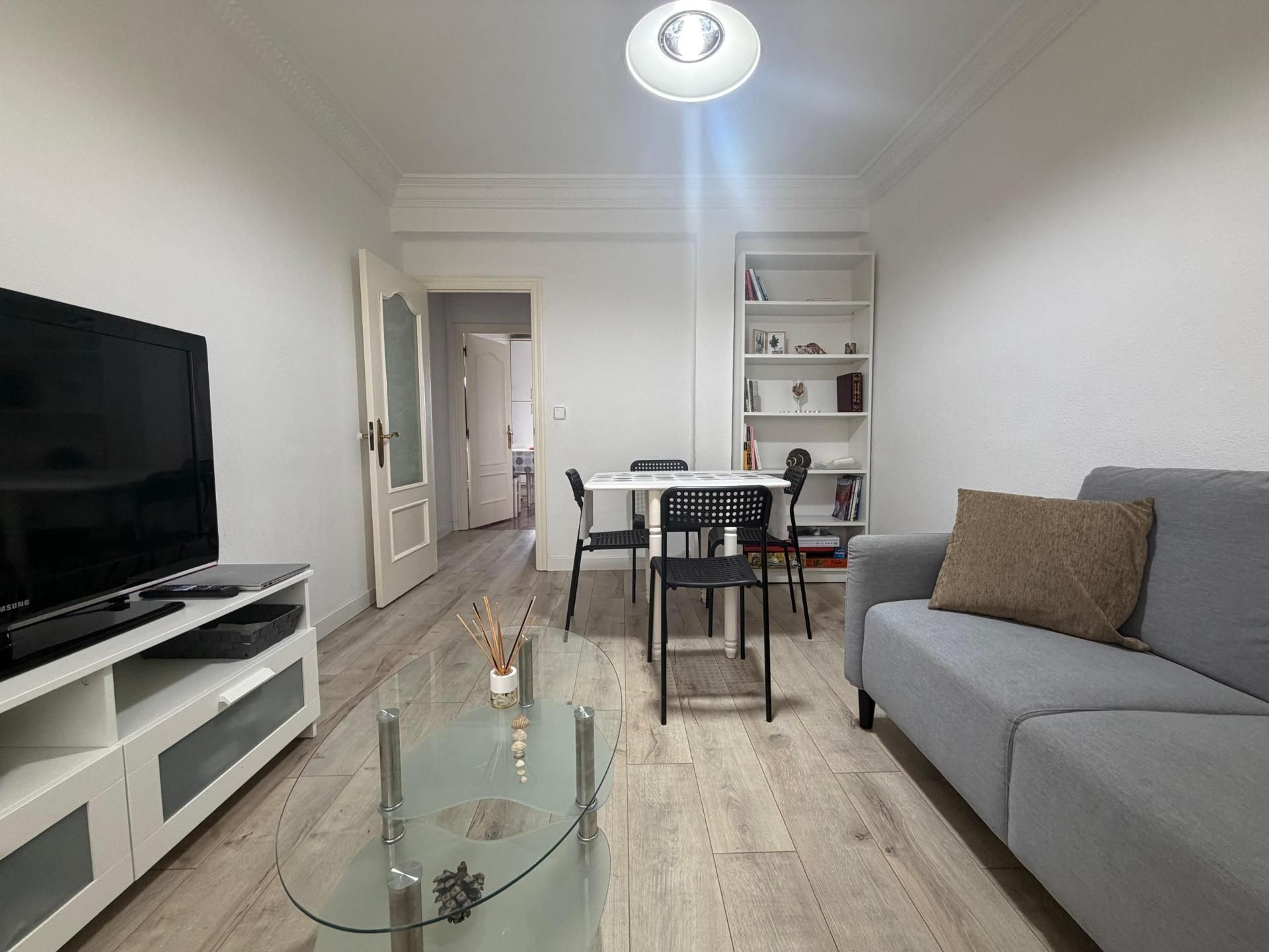 Flat for sale in Calle del General Dávila, Los Castros