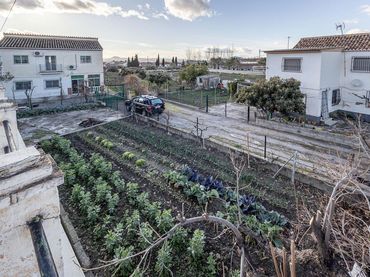 Casa con jardín en venta en Calle GRANADA 57