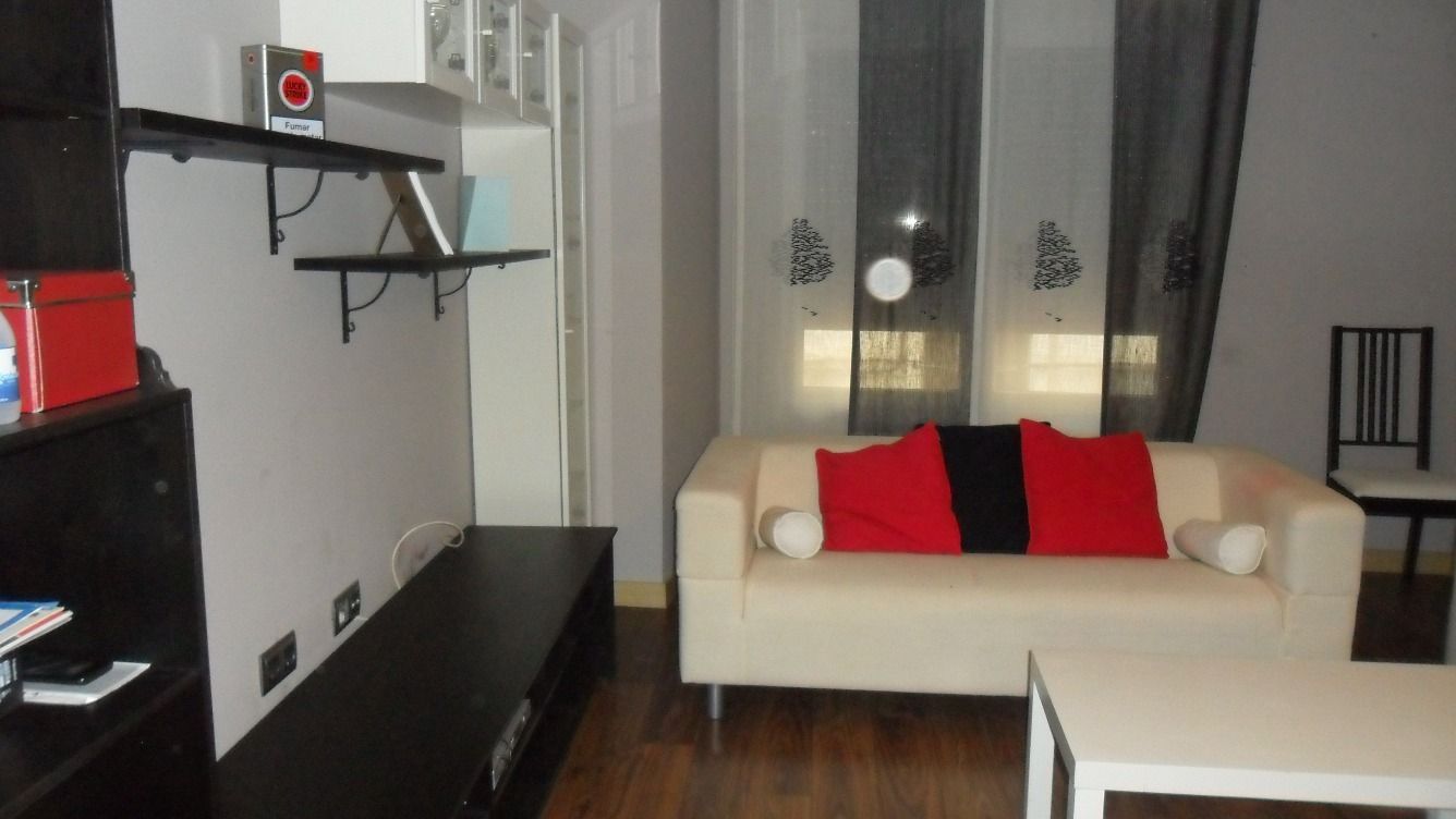 Wohnzimmer von Einfamilien-Reihenhaus miete in Villarrobledo mit Klimaanlage, Heizung und Parkett
