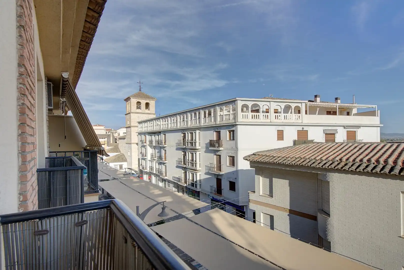 Exterior view of Flat for sale in Atarfe  with Air Conditioner, Terrace and Furnished