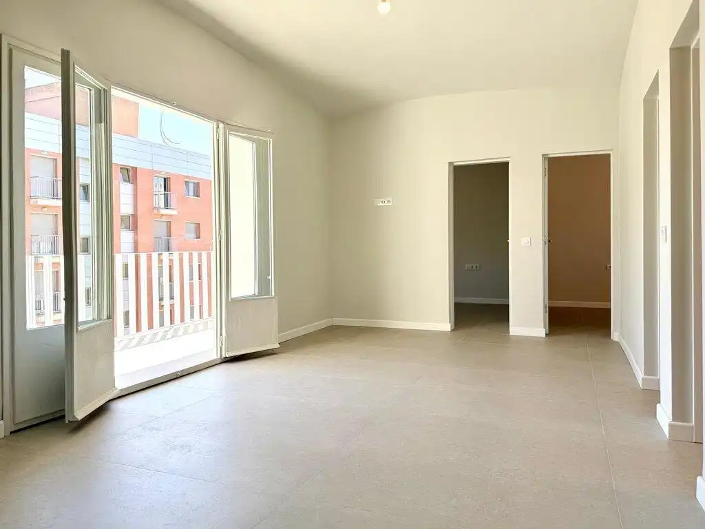 Living room of Flat for sale in Figueres  with Air Conditioner, Terrace and Balcony