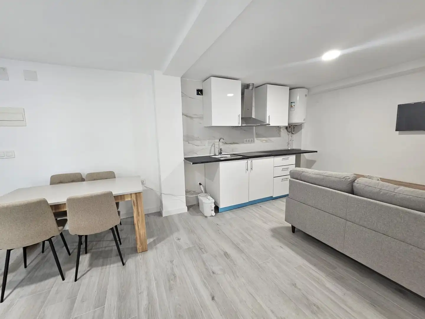 Flat for rent in Aspe  with Air Conditioner and Balcony