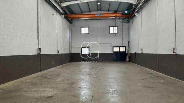 Nave industrial en Alquiler en Roda de Berà