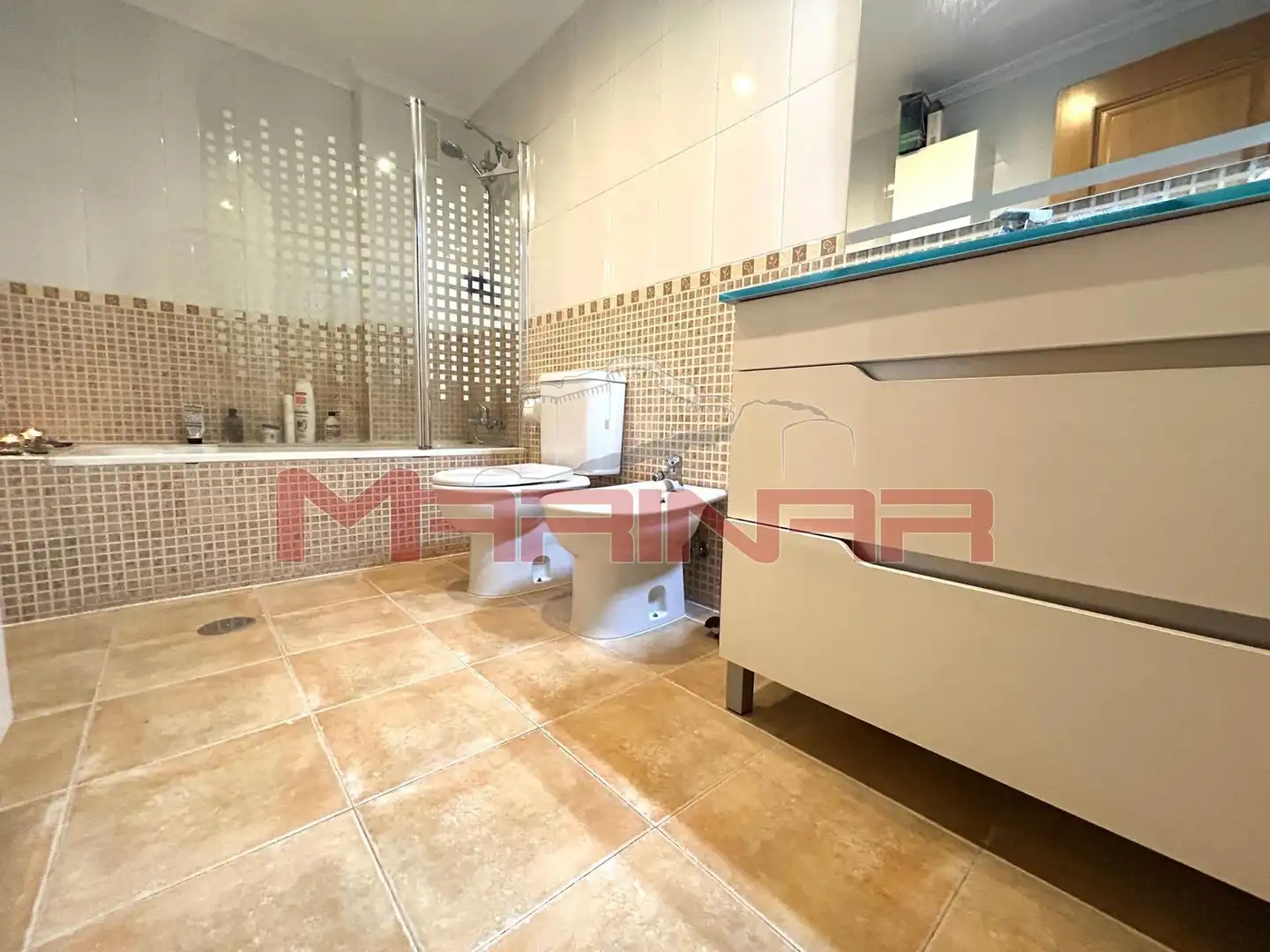 Baño de Piso en venta en Seseña con Aire acondicionado, Calefacción y Terraza